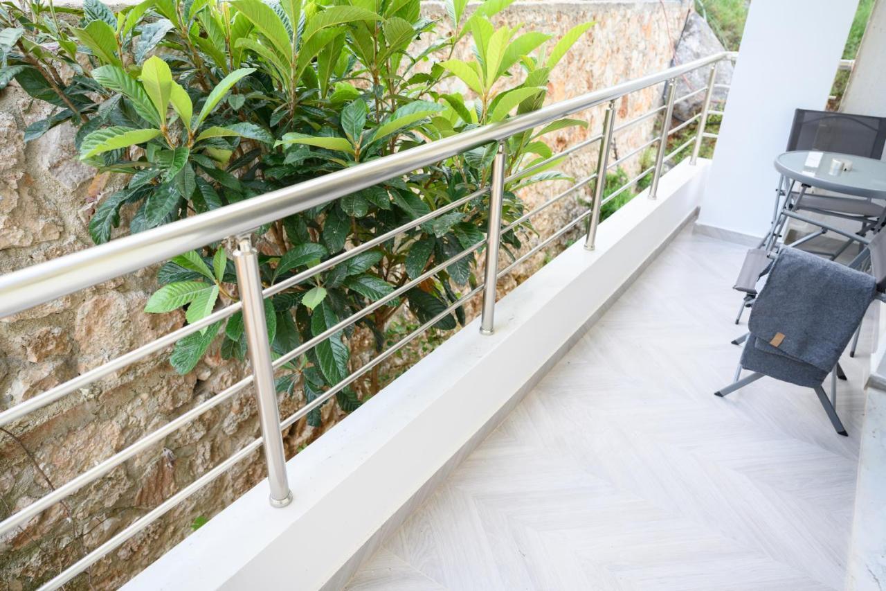 Ionian Pearl Apartment Dhermi Bagian luar foto