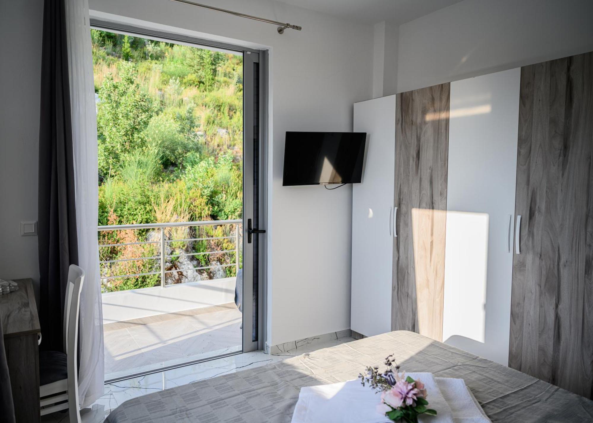 Ionian Pearl Apartment Dhermi Bagian luar foto